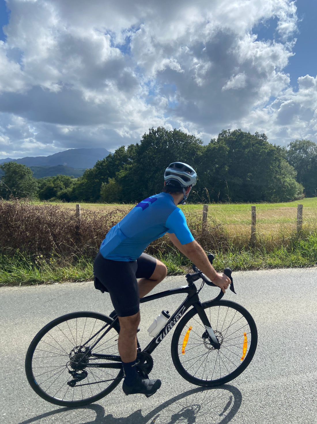 Comment bien choisir son vélo de route : le guide complet