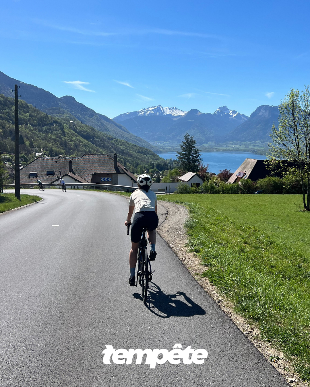 5 cols mythiques à faire en vélo de route en France